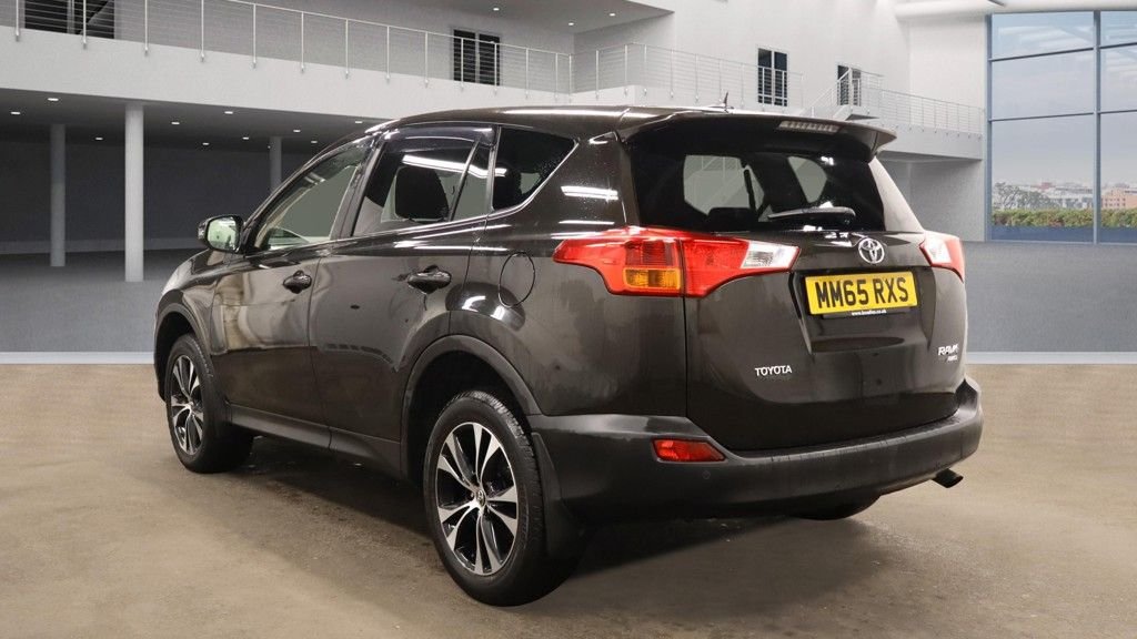 Used Toyota RAV4 2015 for sale - 76267119: Photo 6
