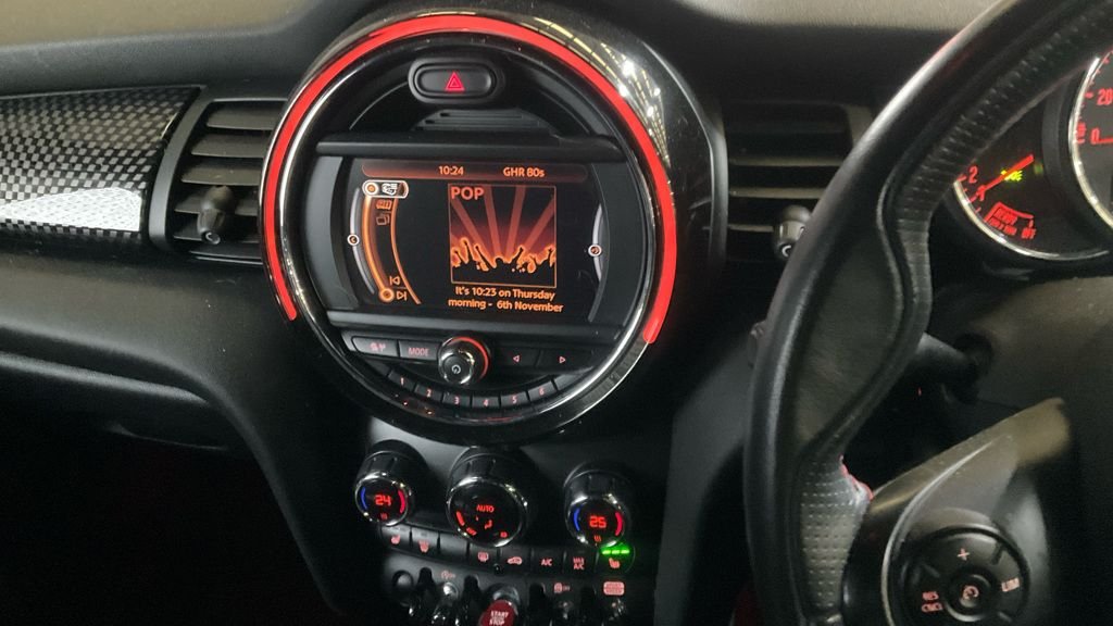 Used MINI Hatch 2018 for sale - 76617482: Photo 3