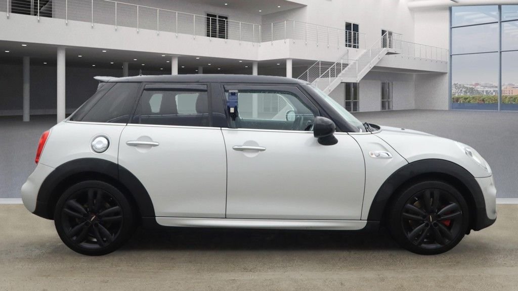 Used MINI Hatch 2018 for sale - 76617482: Photo 9