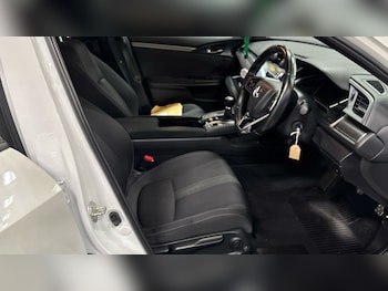 Used Honda Civic 2018 for sale - 75630581: Photo