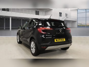 Used Renault Captur 2021 for sale - 77427943: Photo