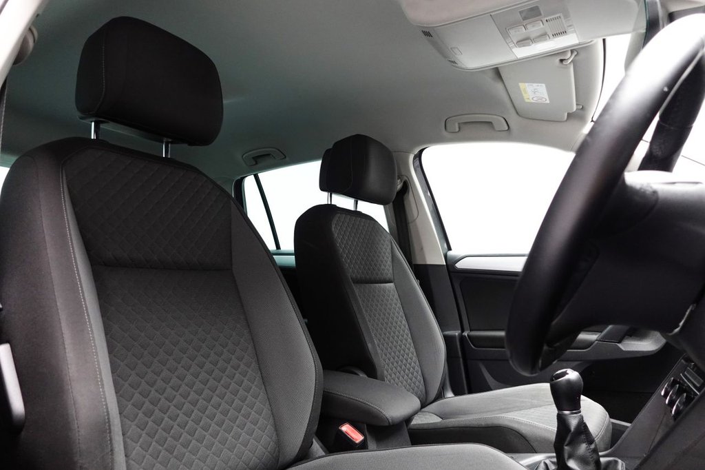 Used Volkswagen Tiguan 2017 for sale - 76724593: Photo 2