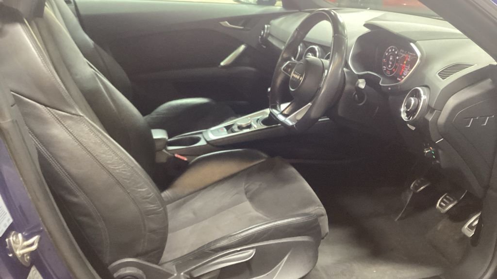 Used Audi TT 2017 for sale - 76740275: Photo 2