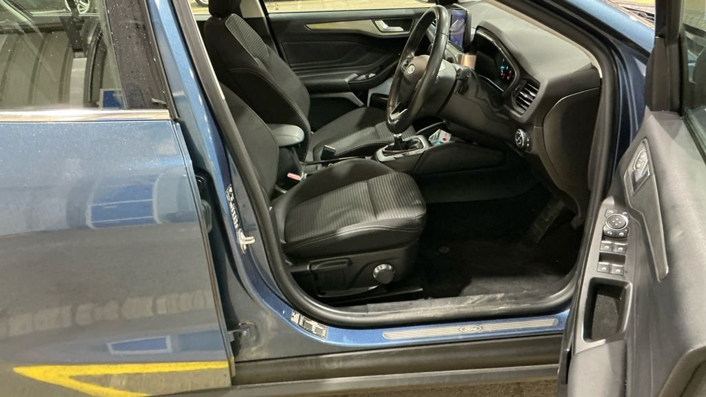 Used Ford Focus 2020 for sale - 77200509: Photo 3