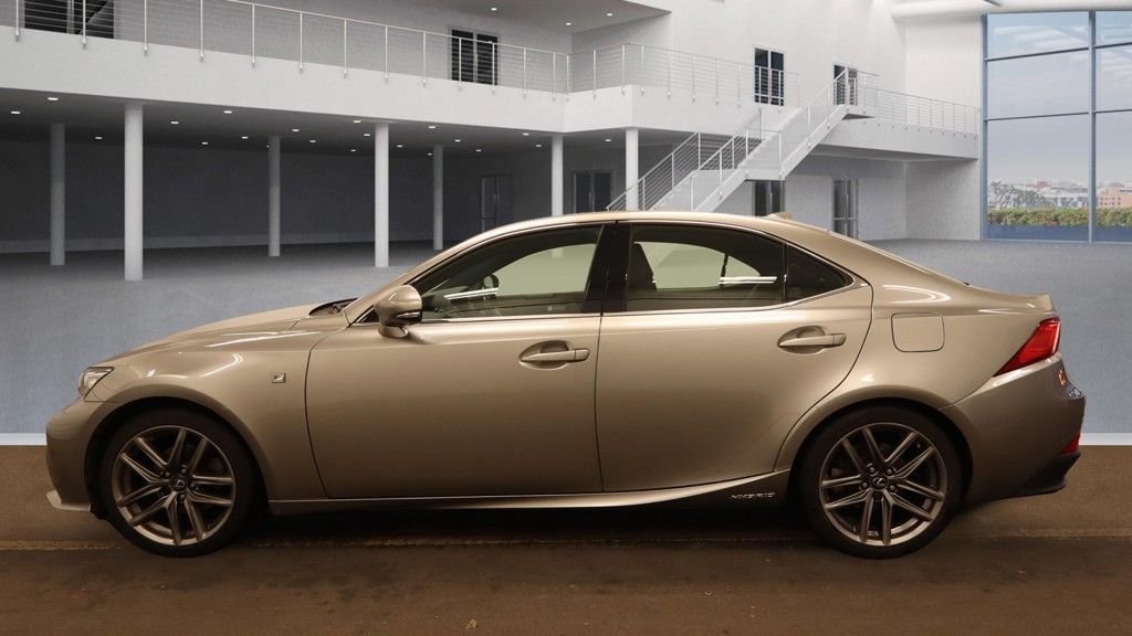 Used Lexus IS 2016 for sale - 76367729: Photo 11