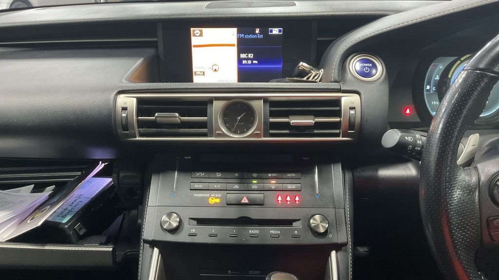 Used Lexus IS 2016 for sale - 76367729: Photo 3