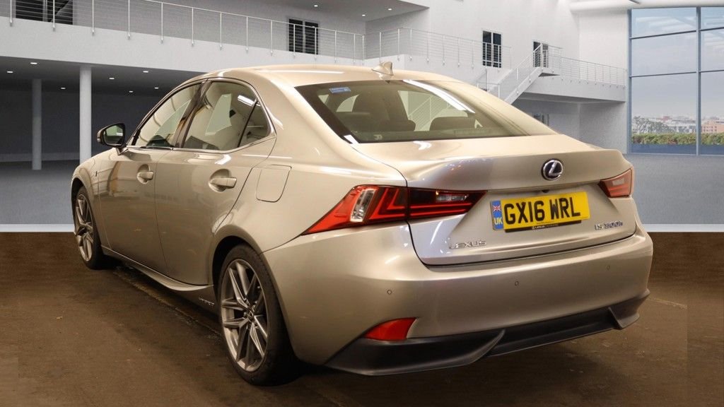Used Lexus IS 2016 for sale - 76367729: Photo 6