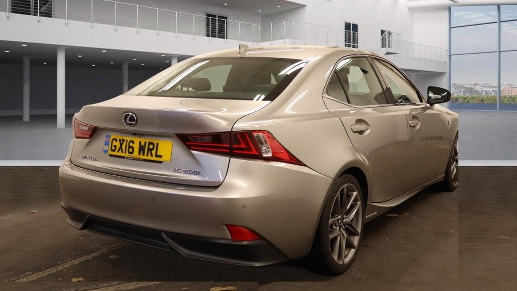 Used Lexus IS 2016 for sale - 76367729: Photo 8