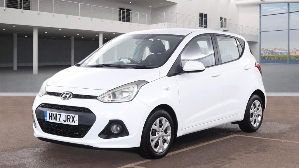 Used Hyundai i10 2017 for sale - 77302735: Photo 3