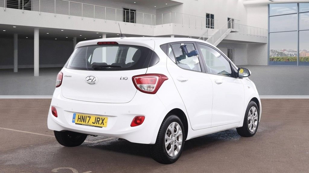 Used Hyundai i10 2017 for sale - 77302735: Photo 5