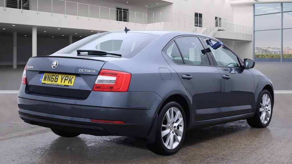 Used Skoda Octavia 2018 for sale - 76547057: Photo 8