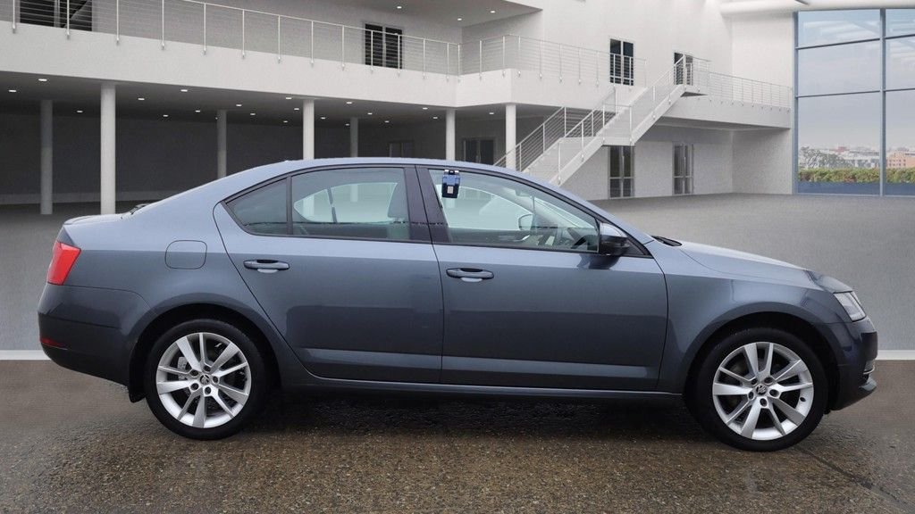 Used Skoda Octavia 2018 for sale - 76547057: Photo 9