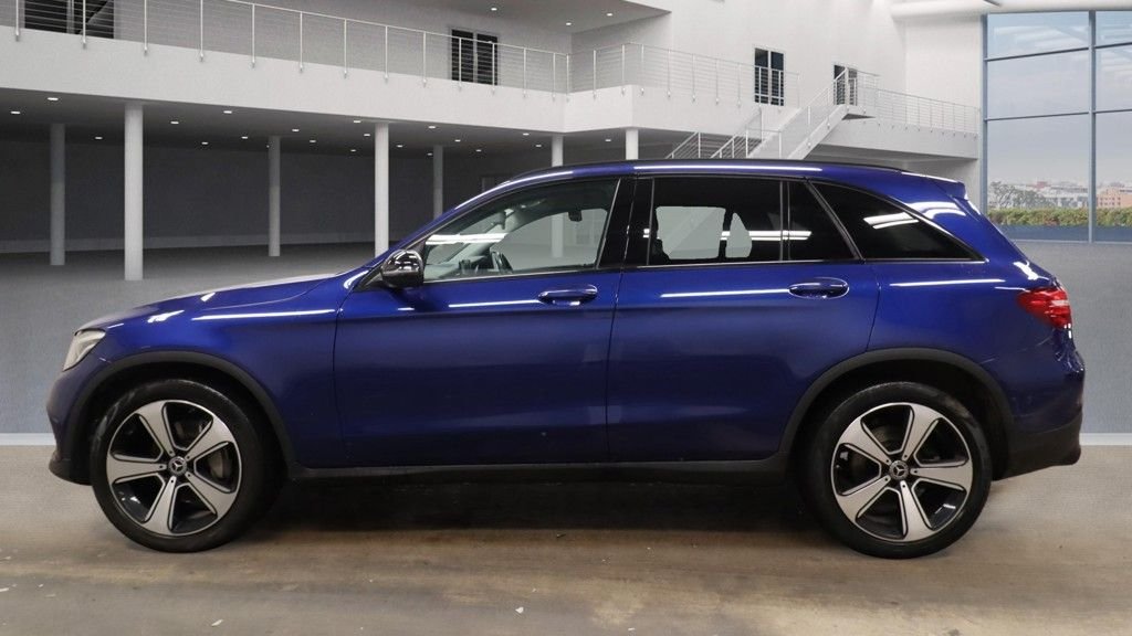 Used Mercedes-Benz GLC 2019 for sale - 77452180: Photo 11