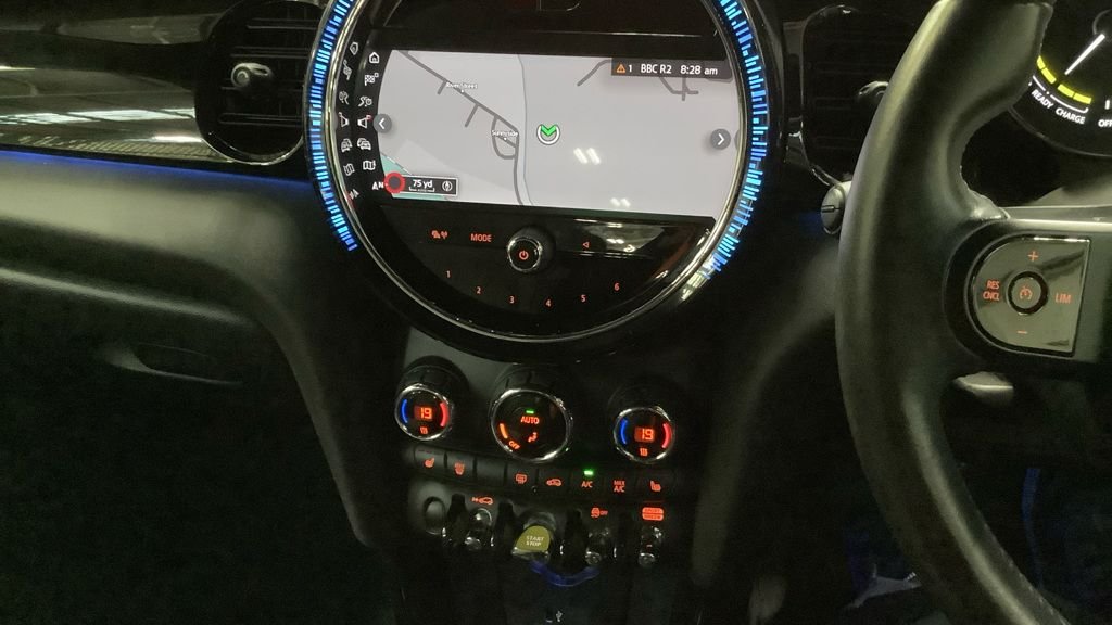 Used MINI Hatch 2021 for sale - 76617813: Photo 3