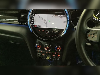 Used MINI Hatch 2021 for sale - 76617813: Photo