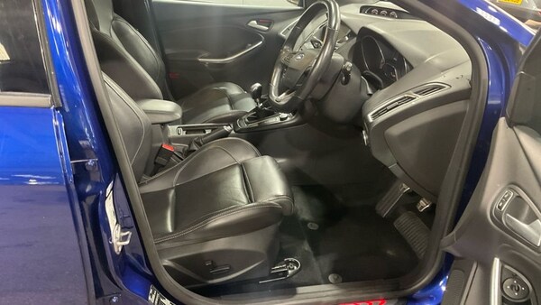 Used Ford Focus 2018 for sale - 76223723: Photo 2