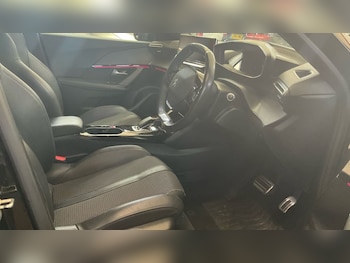 Used Peugeot E-2008 2020 for sale - 75630468: Photo