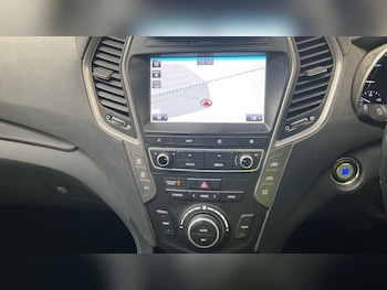 Used Hyundai Santa Fe 2018 for sale - 75653989: Photo