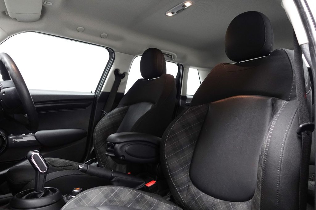 Used MINI Hatch 2019 for sale - 76333496: Photo 15