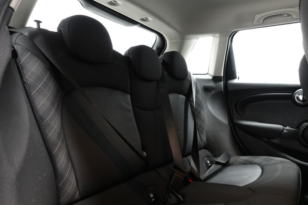 Used MINI Hatch 2019 for sale - 76333496: Photo 18