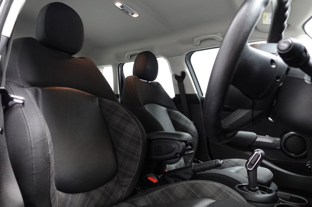 Used MINI Hatch 2019 for sale - 76333496: Photo 2