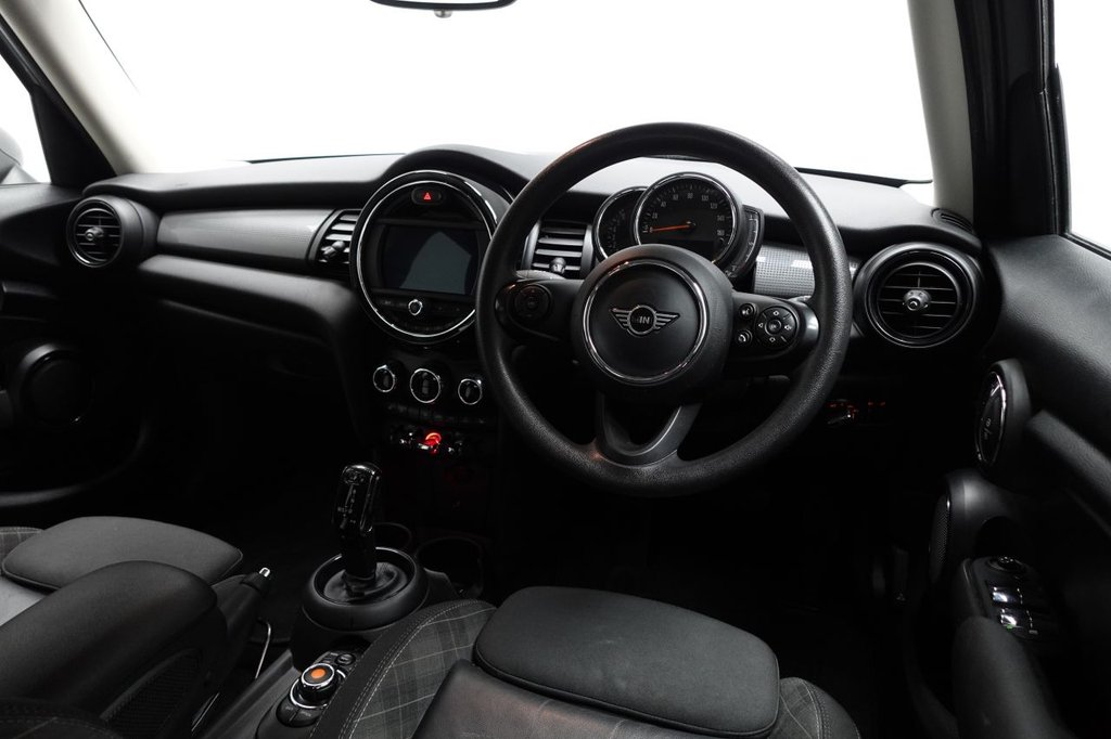 Used MINI Hatch 2019 for sale - 76333496: Photo 20