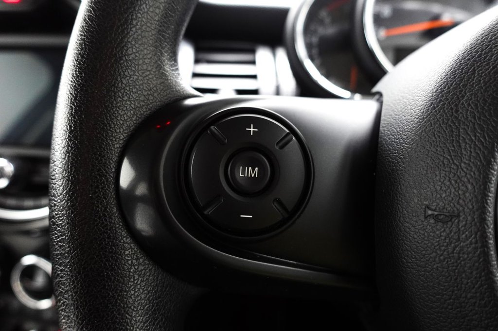 Used MINI Hatch 2019 for sale - 76333496: Photo 21