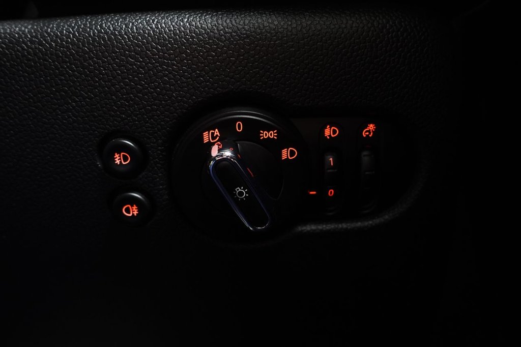 Used MINI Hatch 2019 for sale - 76333496: Photo 44