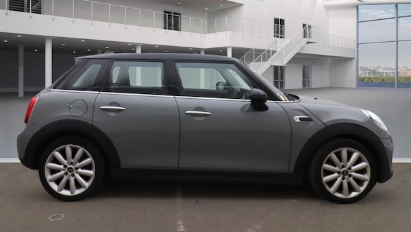 Used MINI Hatch 2019 for sale - 76333496: Photo 9