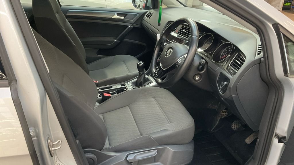 Used Volkswagen Golf 2019 for sale - 77765663: Photo 3