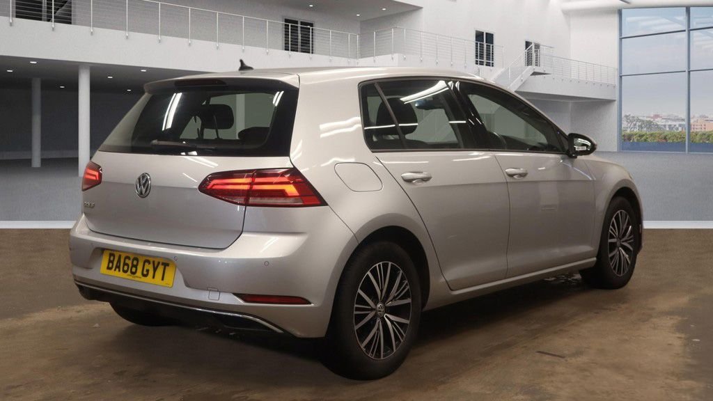 Used Volkswagen Golf 2019 for sale - 77765663: Photo 6