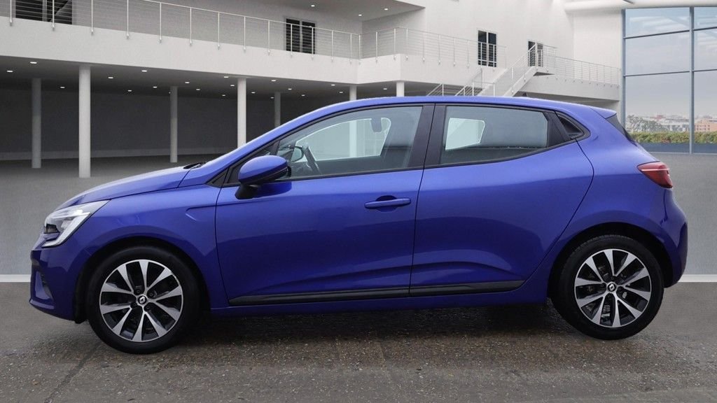 Used Renault Clio 2021 for sale - 76509881: Photo 11