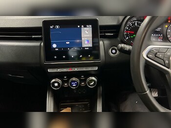 Used Renault Clio 2021 for sale - 76509881: Photo