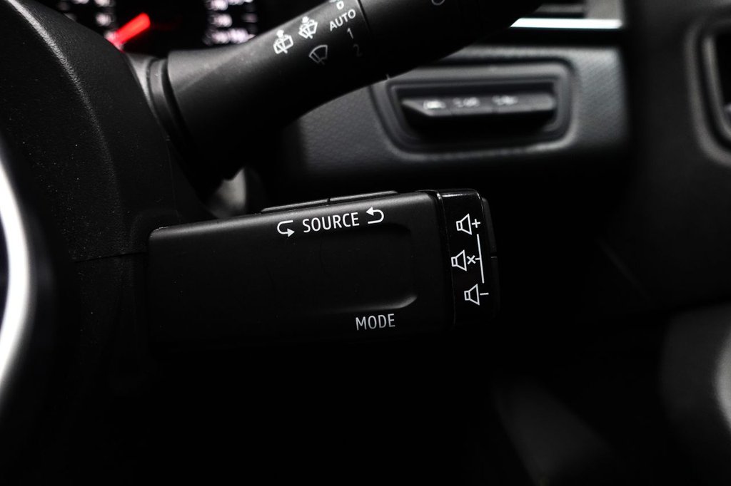 Used Renault Clio 2021 for sale - 76509881: Photo 44