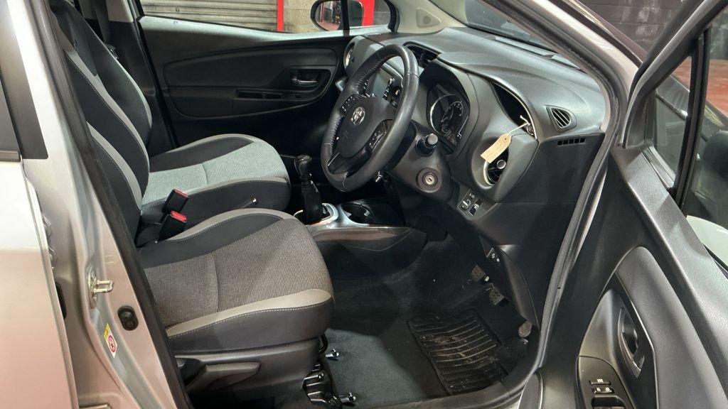 Used Toyota Yaris 2019 for sale - 78154091: Photo 2