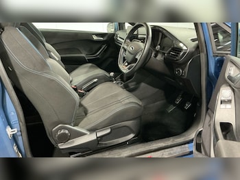 Used Ford Fiesta 2019 for sale - 76496750: Photo