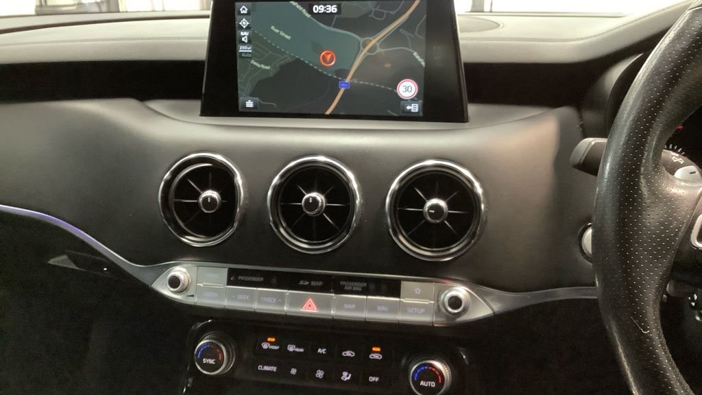 Used Kia Stinger 2019 for sale - 76768366: Photo 3