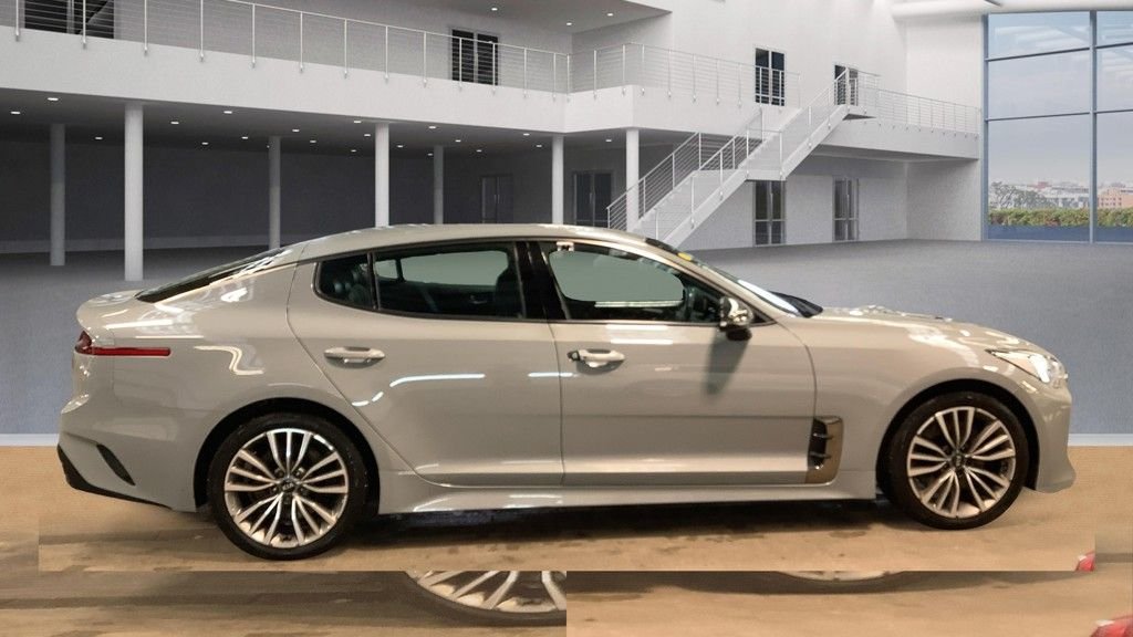 Used Kia Stinger 2019 for sale - 76768366: Photo 9
