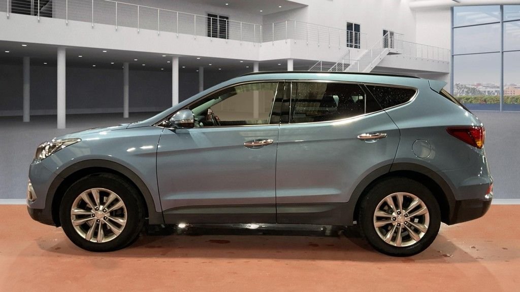 Used Hyundai Santa Fe 2018 for sale - 77080373: Photo 11