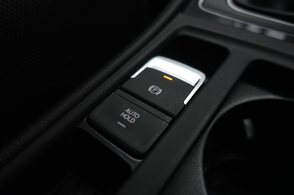 Used Volkswagen Golf 2019 for sale - 76950098: Photo 40