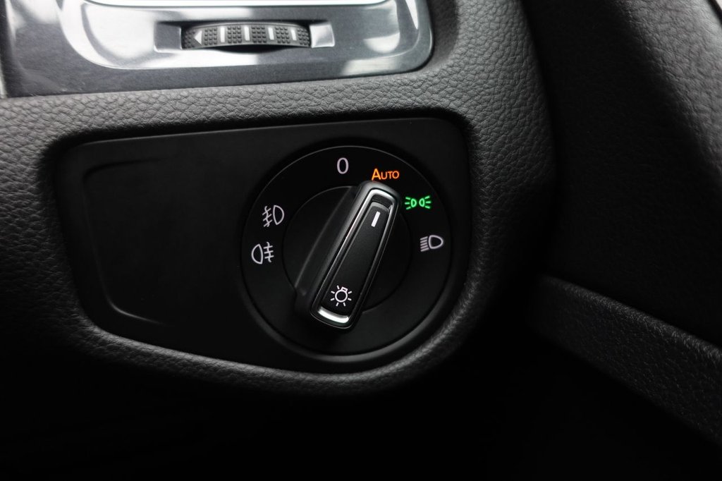 Used Volkswagen Golf 2019 for sale - 76950098: Photo 44