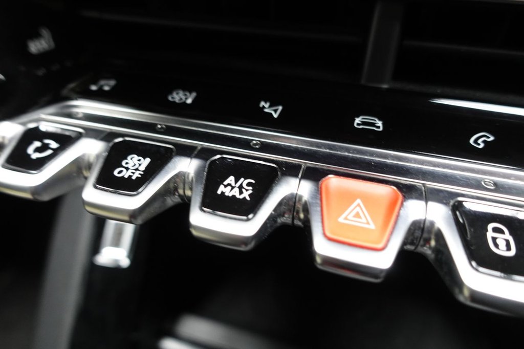 Used Peugeot E-2008 2021 for sale - 77172111: Photo 35