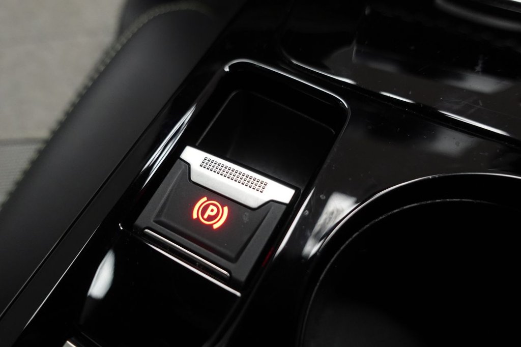 Used Peugeot E-2008 2021 for sale - 77172111: Photo 39