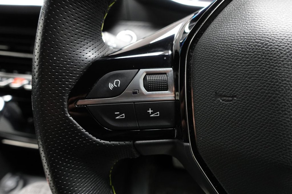 Used Peugeot E-2008 2021 for sale - 77172111: Photo 41