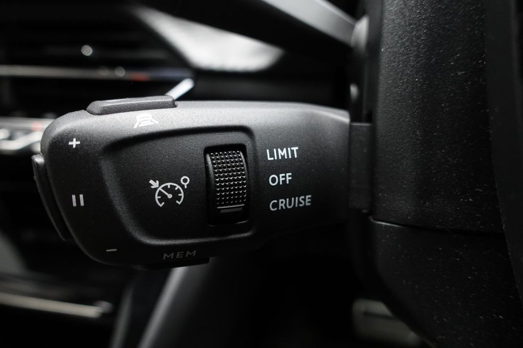 Used Peugeot E-2008 2021 for sale - 77172111: Photo 46