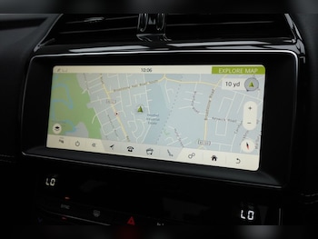 Used Jaguar XE 2018 for sale - 79584885: Photo