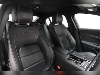 Used Jaguar XE 2018 for sale - 79584885: Photo