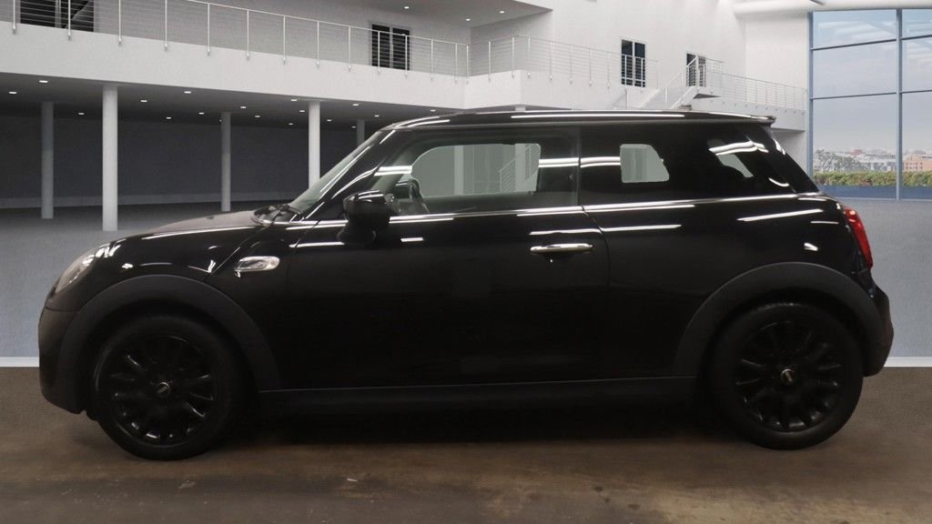 Used MINI Hatch 2019 for sale - 76570522: Photo 10