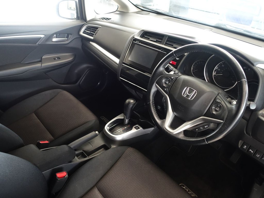 Used Honda Jazz 2017 for sale - 77026764: Photo 2