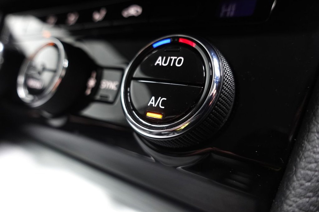 Used Skoda Superb 2020 for sale - 76985919: Photo 41